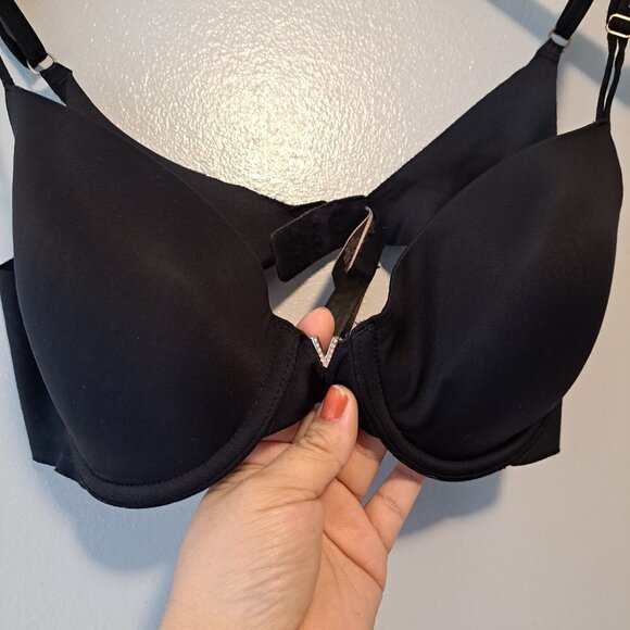 Victoria's Secret Other - Victoria Secret Womens Sexy Romantic  Black Bra 34C Logo V Rhinestone